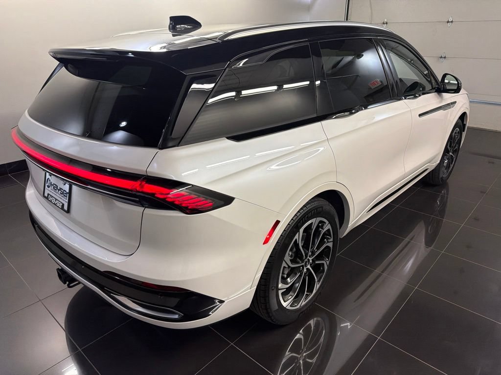 New 2026 Lincoln Nautilus Reserve AWD/4WD image 6