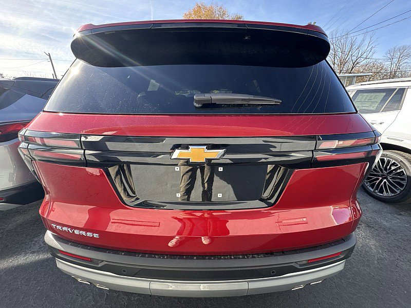 New 2026 Chevrolet Traverse LT image 4