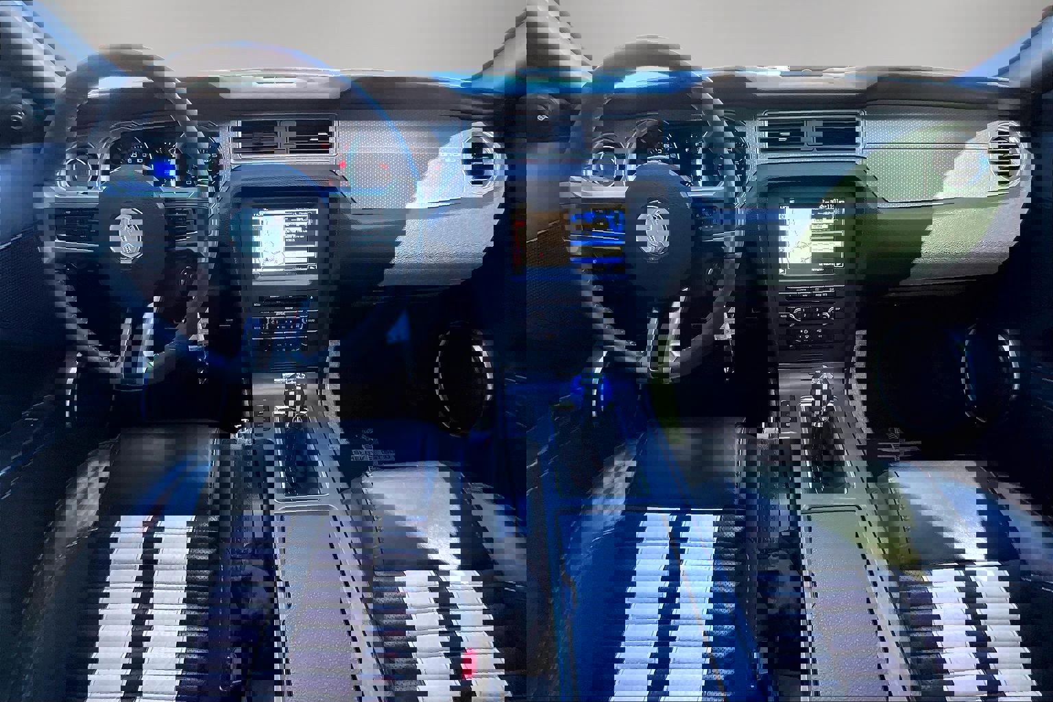 Used 2012 Ford Mustang Shelby GT500 w/ Electronics Pkg image 7