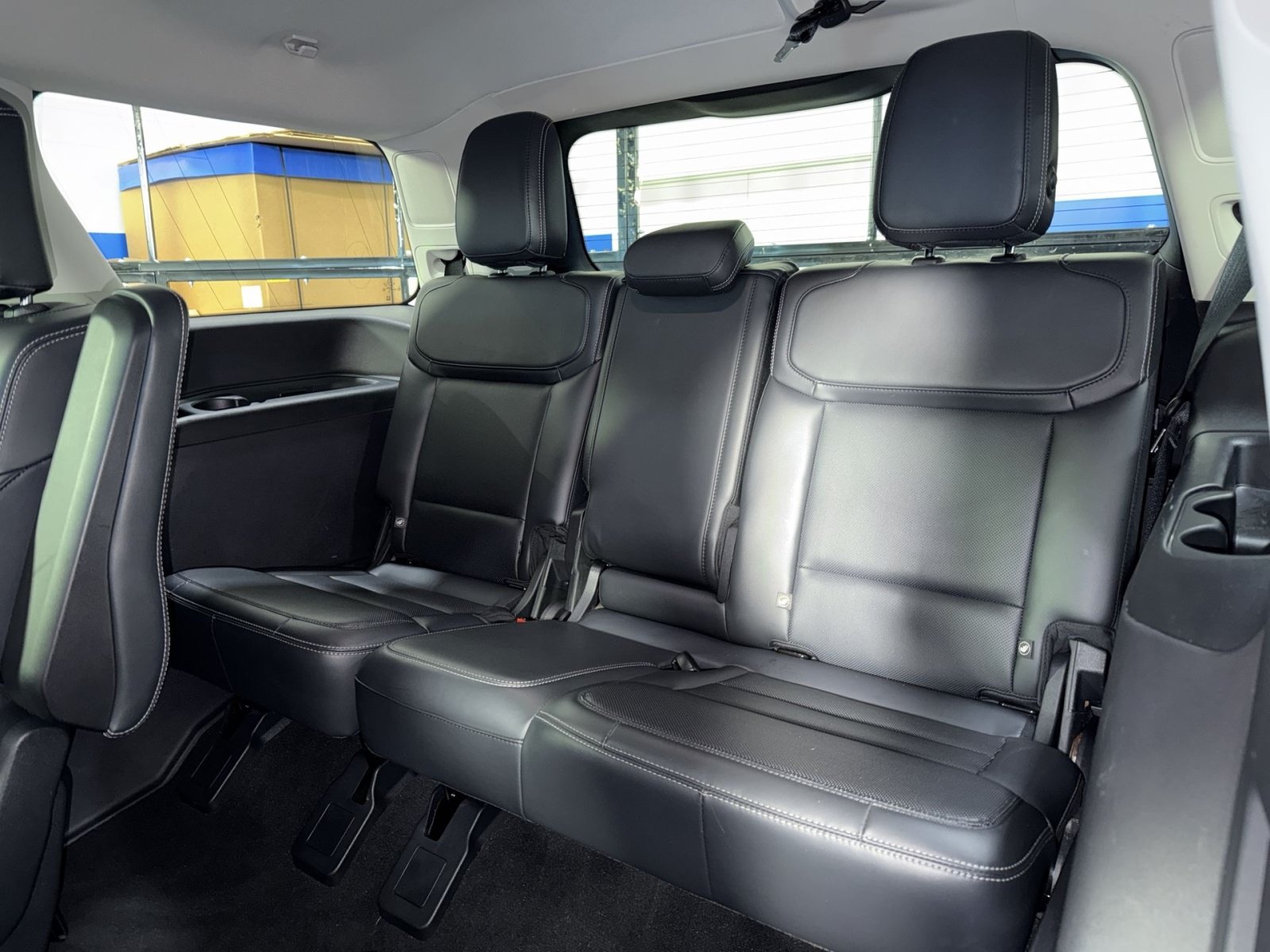 Used 2025 Ford Expedition Platinum AWD/4WD image 27