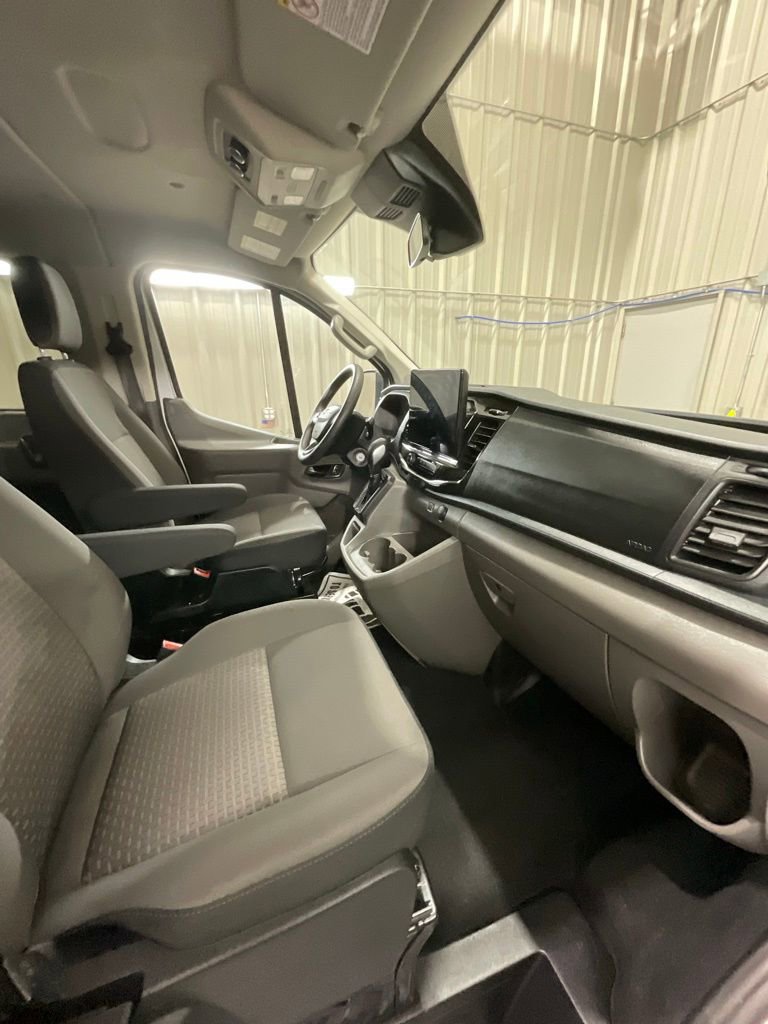Used 2024 Ford Transit 350 XLT image 12