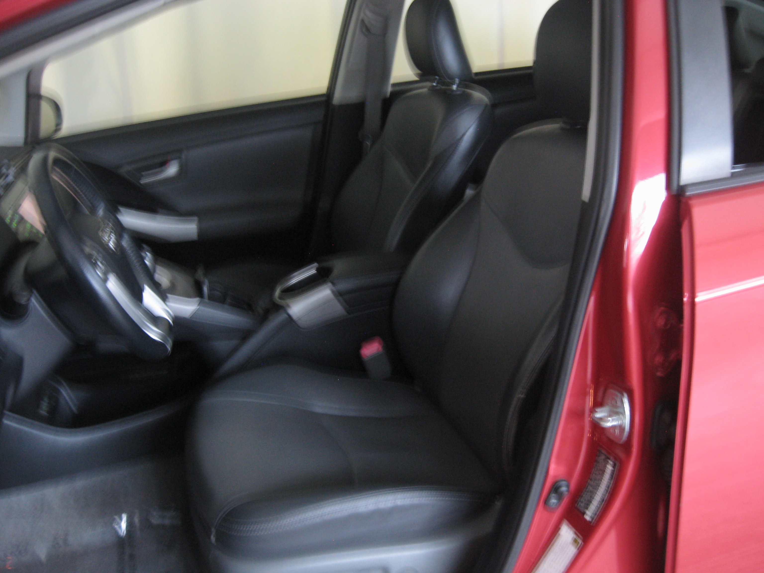 Used 2013 Toyota Prius Four w/ Deluxe Solar Roof Pkg image 9