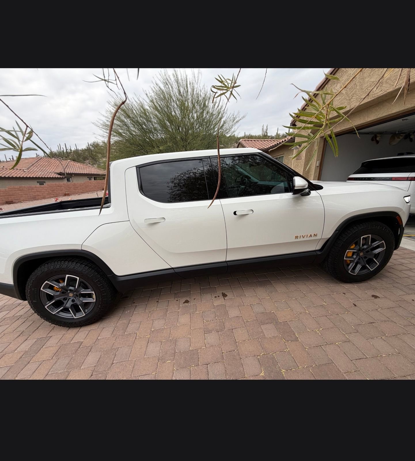 Used 2022 Rivian R1T Adventure AWD/4WD image 5