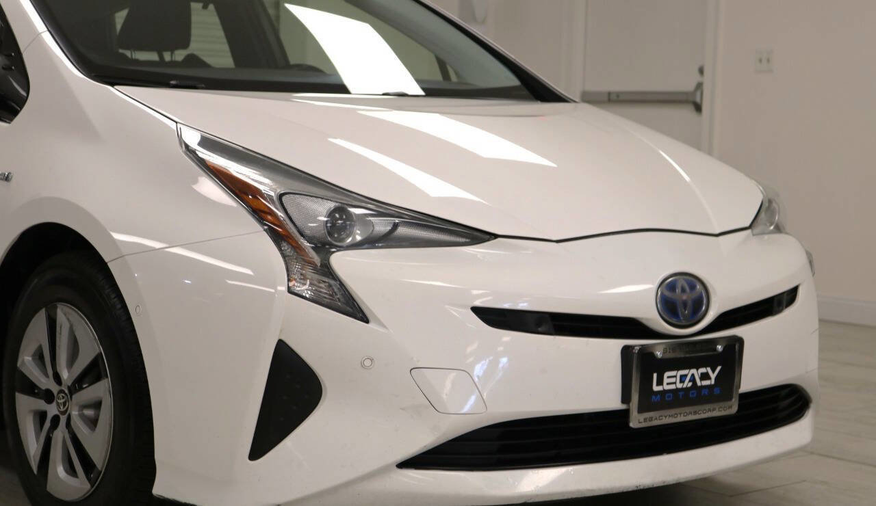 Used 2018 Toyota Prius Three image 76