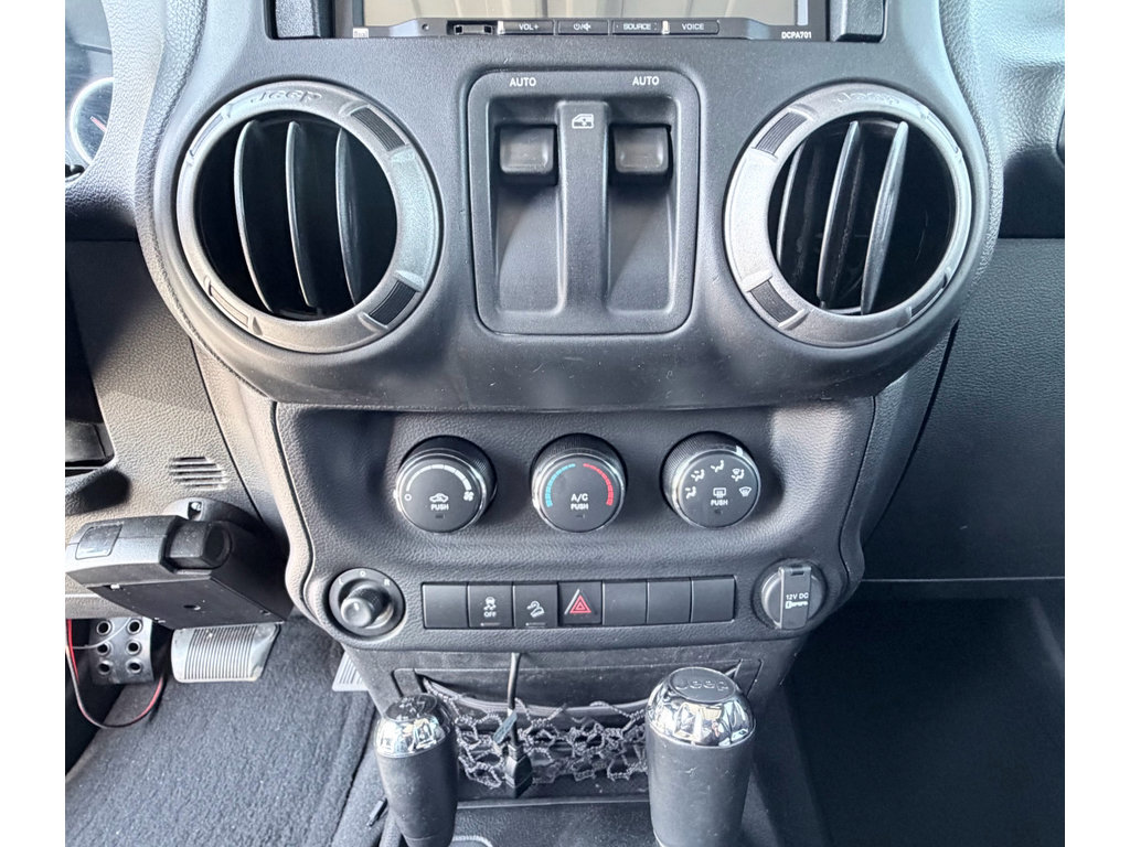 Used 2013 Jeep Wrangler Sport AWD/4WD image 15