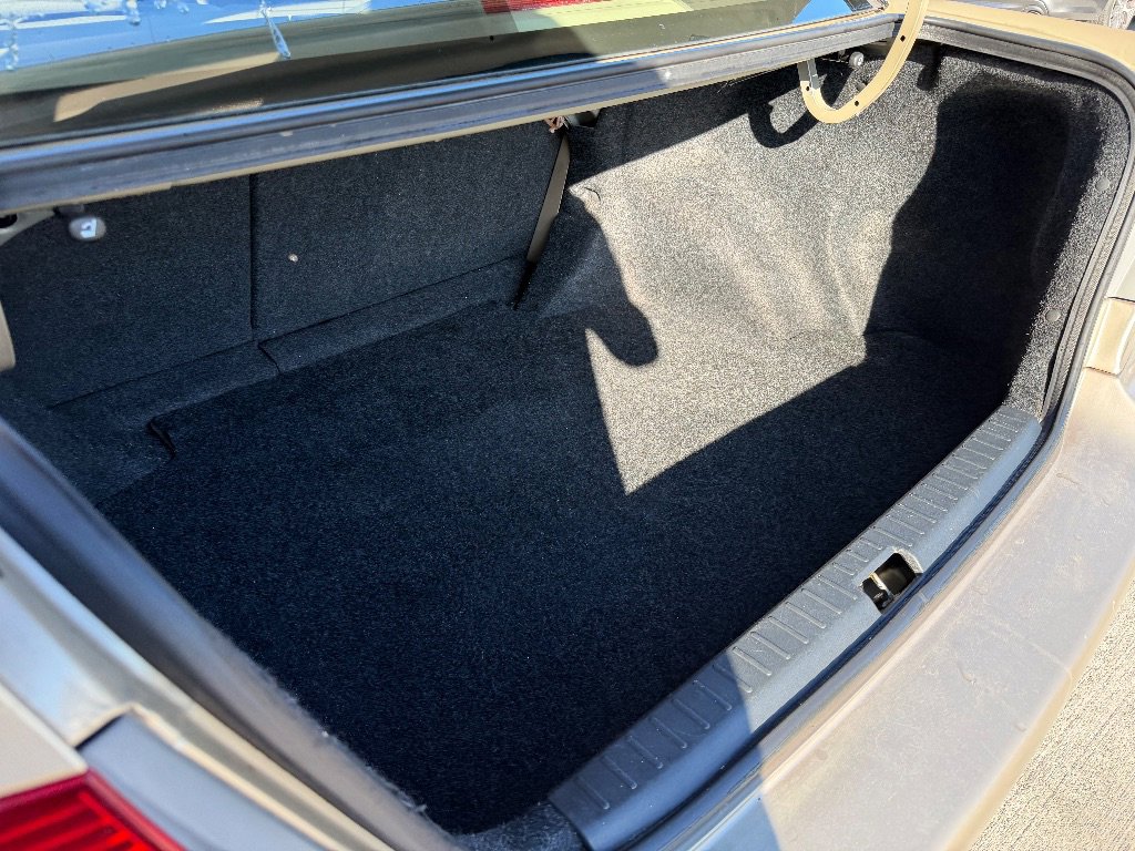 Used 2006 Toyota Corolla LE image 14