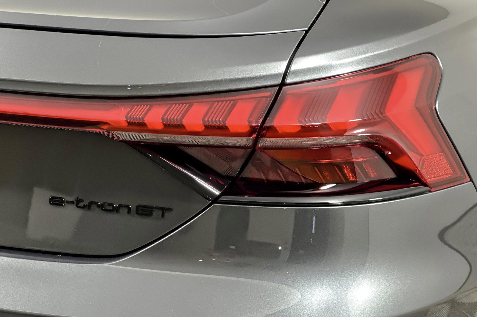 Certified 2024 Audi RS e-tron GT w/ Carbon Performance Package image 25