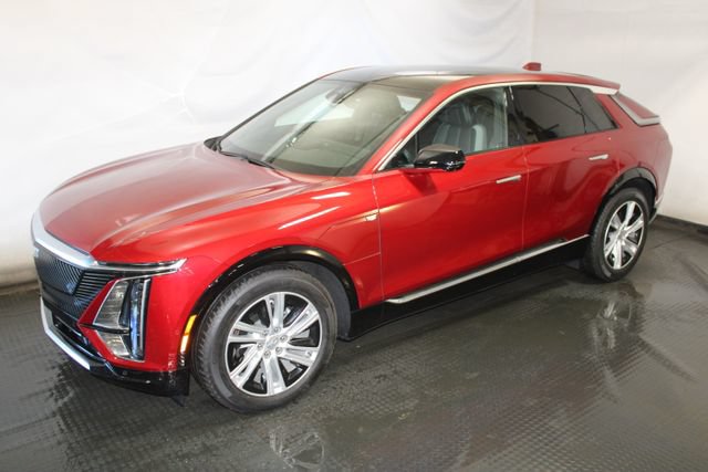 Certified 2024 Cadillac Lyriq Tech w/ Driver Assist Package AWD/4WD image 2