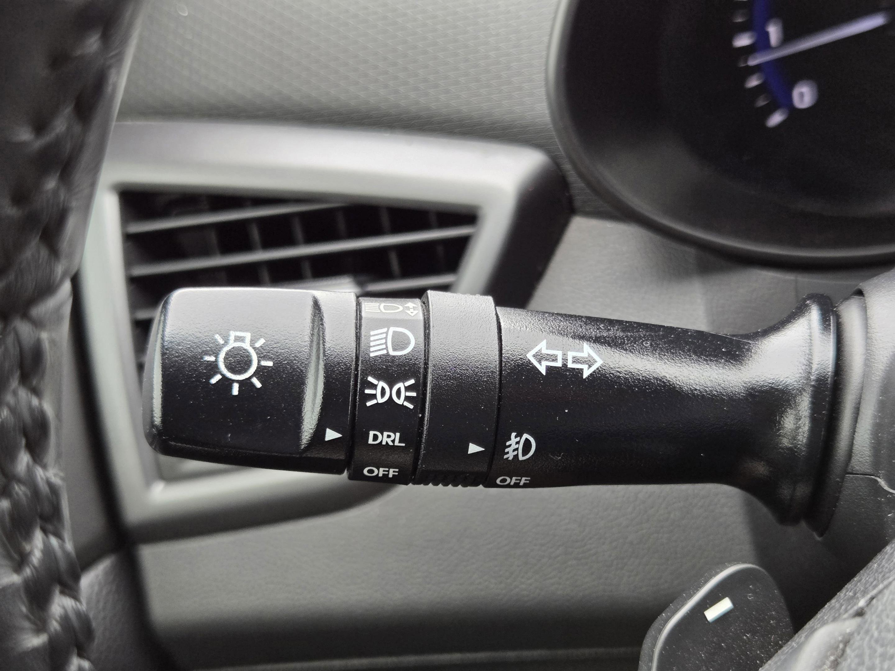 Used 2015 Hyundai Veloster Turbo FWD image 19