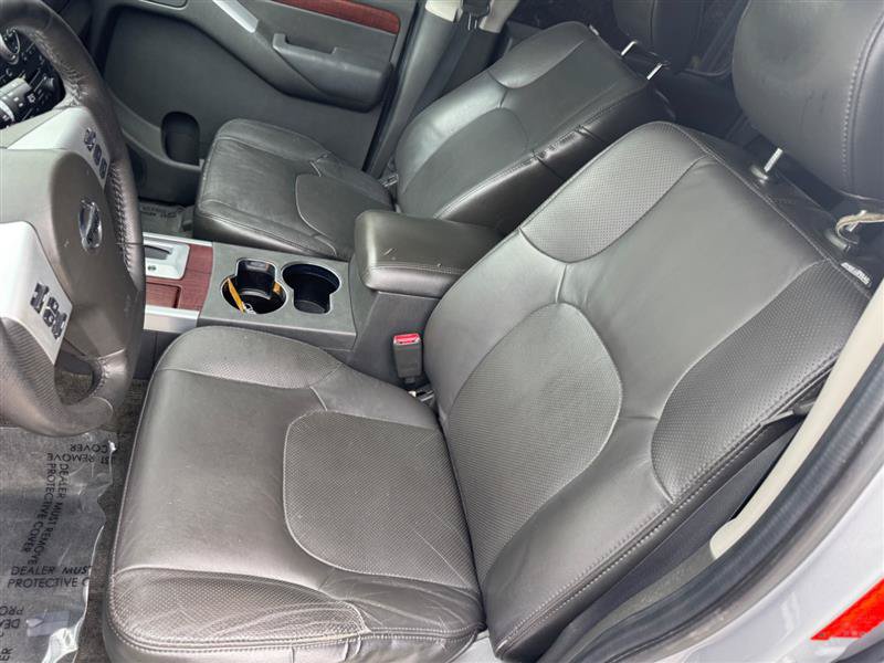 Used 2011 Nissan Pathfinder LE w/ Protection Pkg AWD/4WD image 11