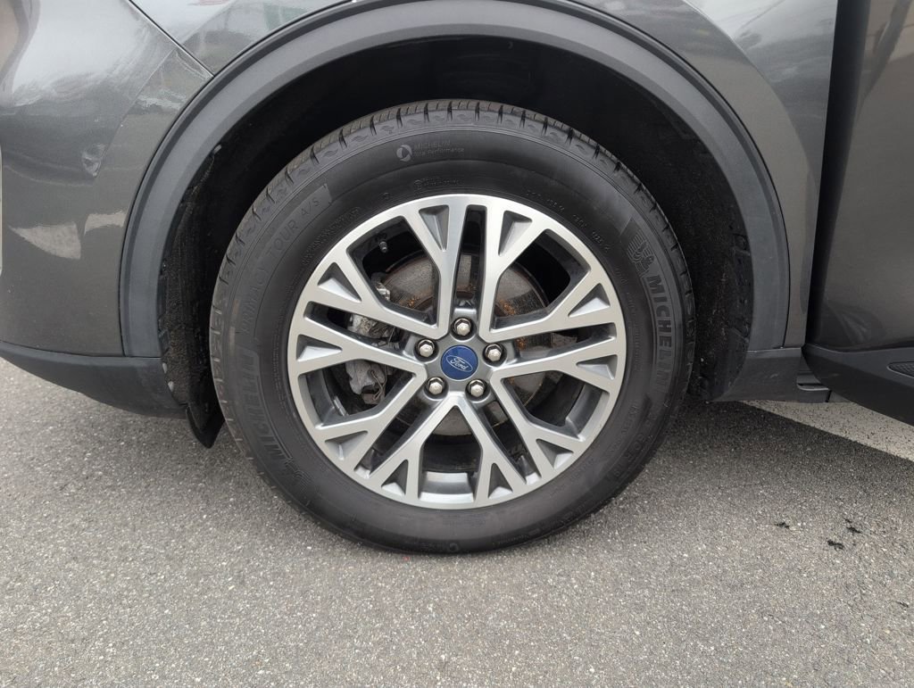 Used 2020 Ford Escape SEL image 28