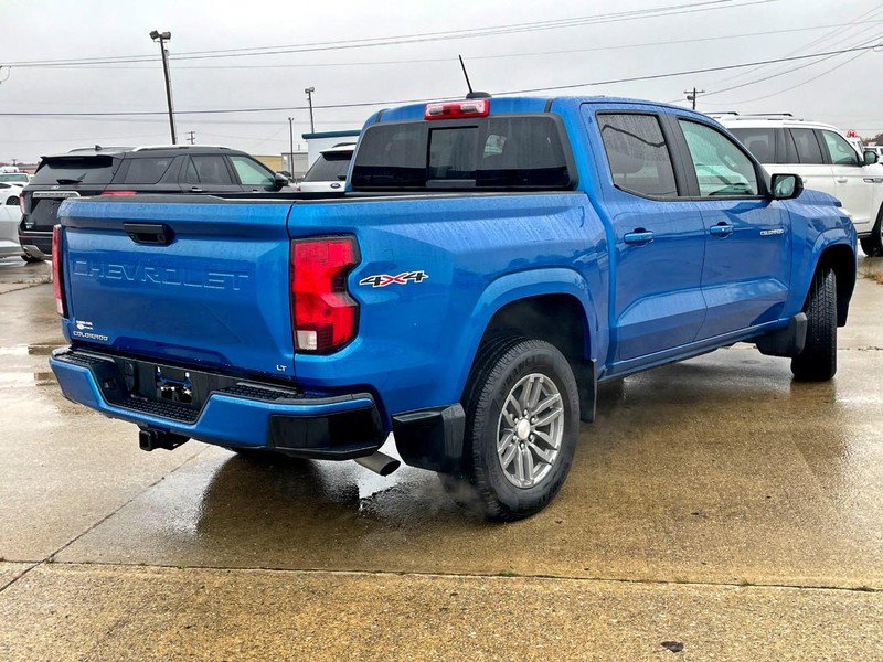 Used 2024 Chevrolet Colorado LT w/ LT Convenience Package image 4