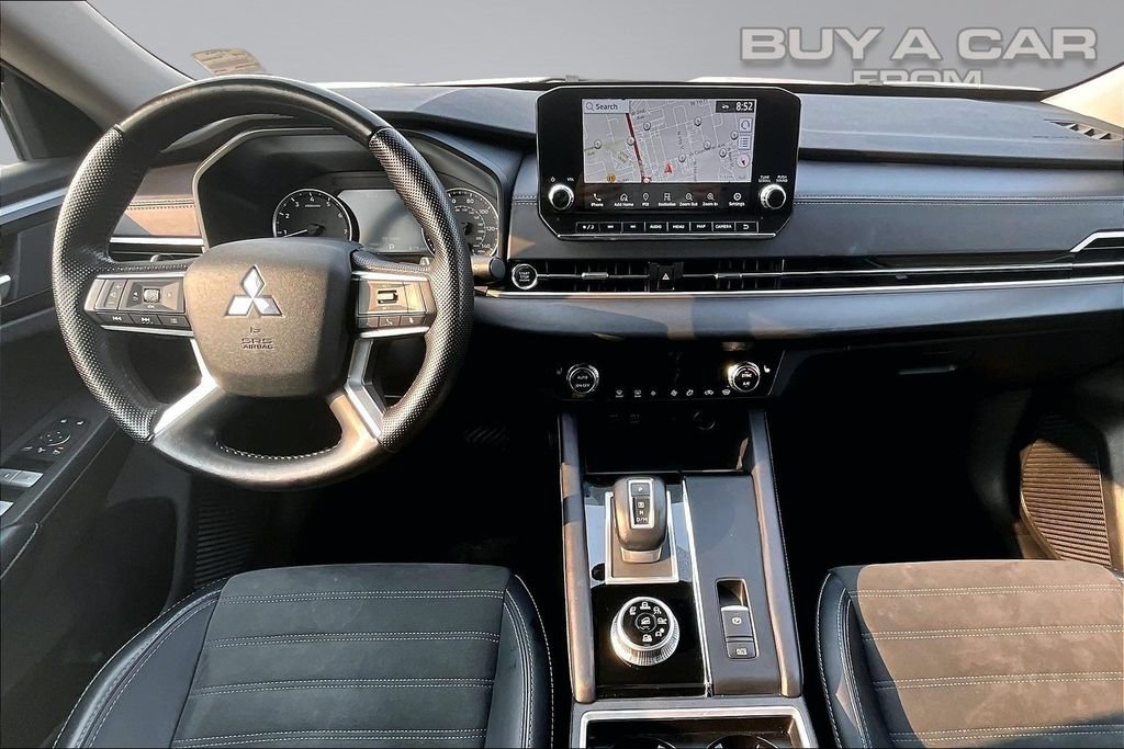 Used 2024 Mitsubishi Outlander SE AWD/4WD image 16