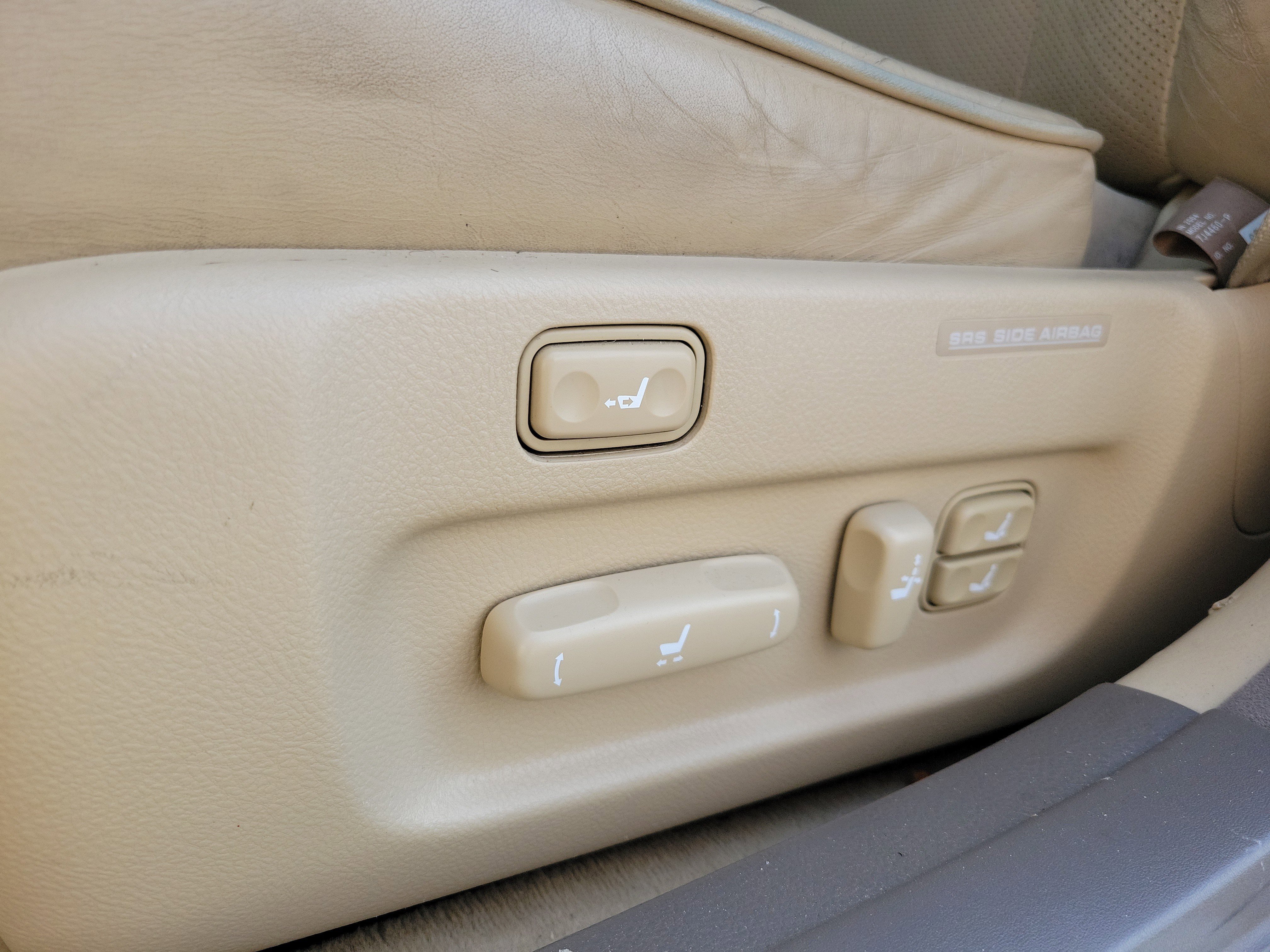 Used 2005 Lexus LS 430 RWD image 4