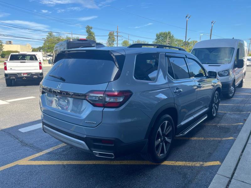 Used 2024 Honda Pilot Touring image 6