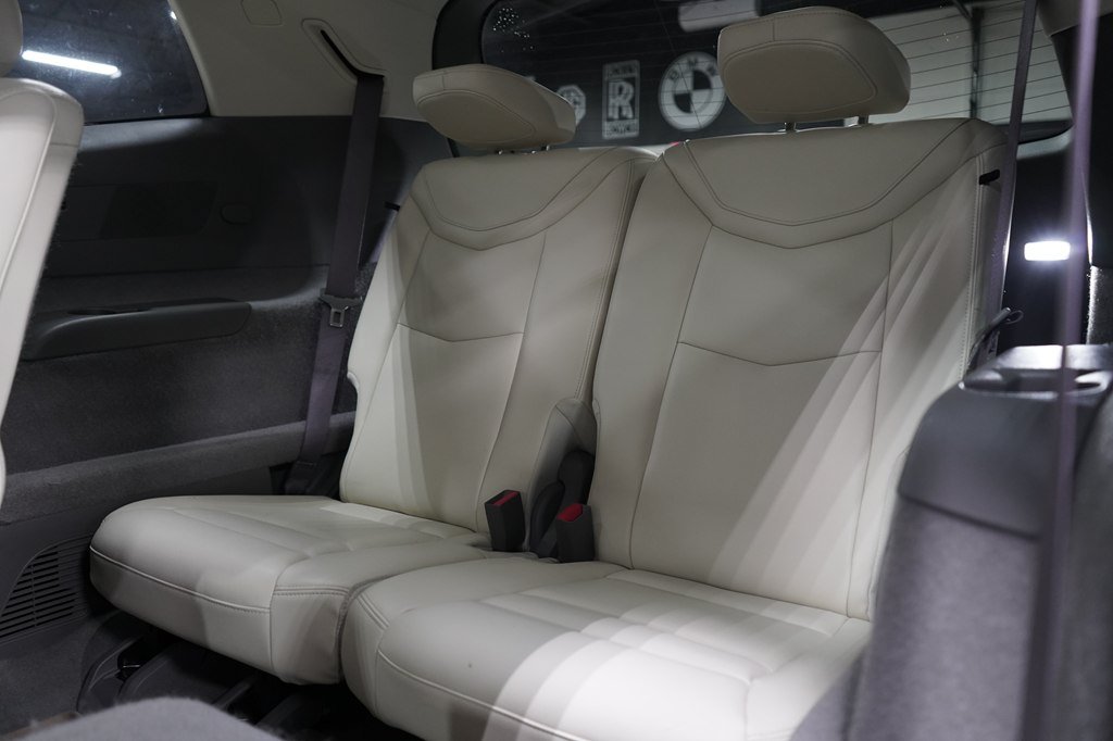 Used 2020 Cadillac XT6 Premium Luxury AWD/4WD image 23