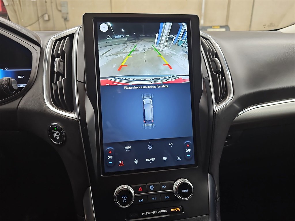 Used 2024 Ford Edge Titanium image 21