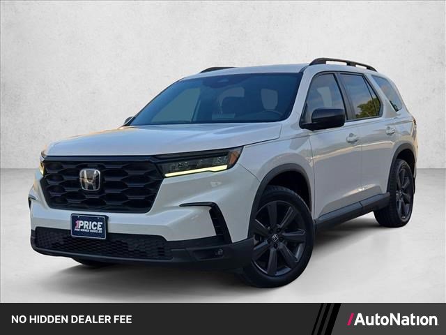 Used 2025 Honda Pilot Sport image 1