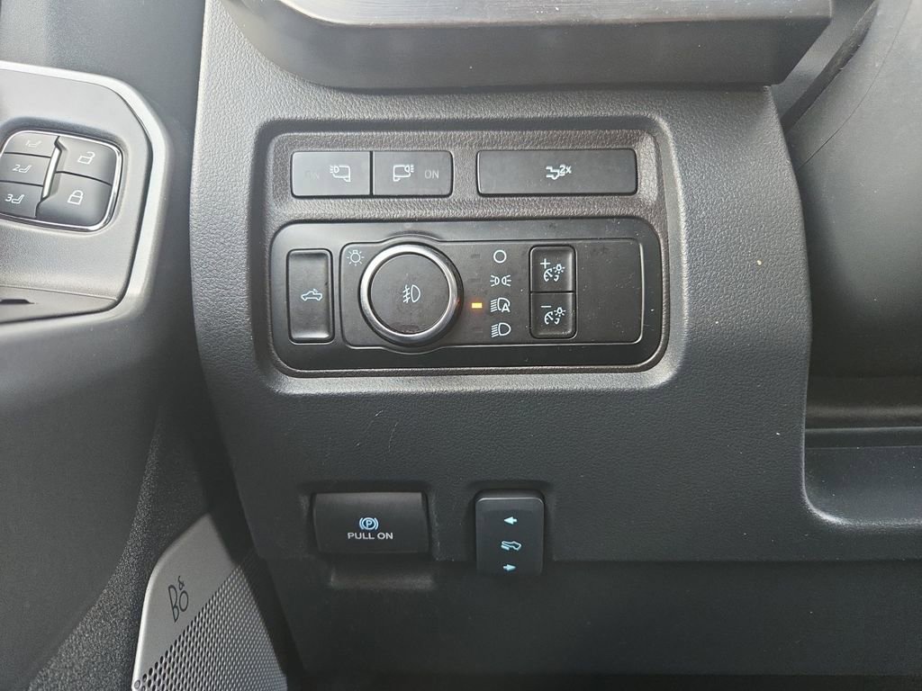 Used 2024 Ford F350 Lariat w/ Lariat Ultimate Package image 24
