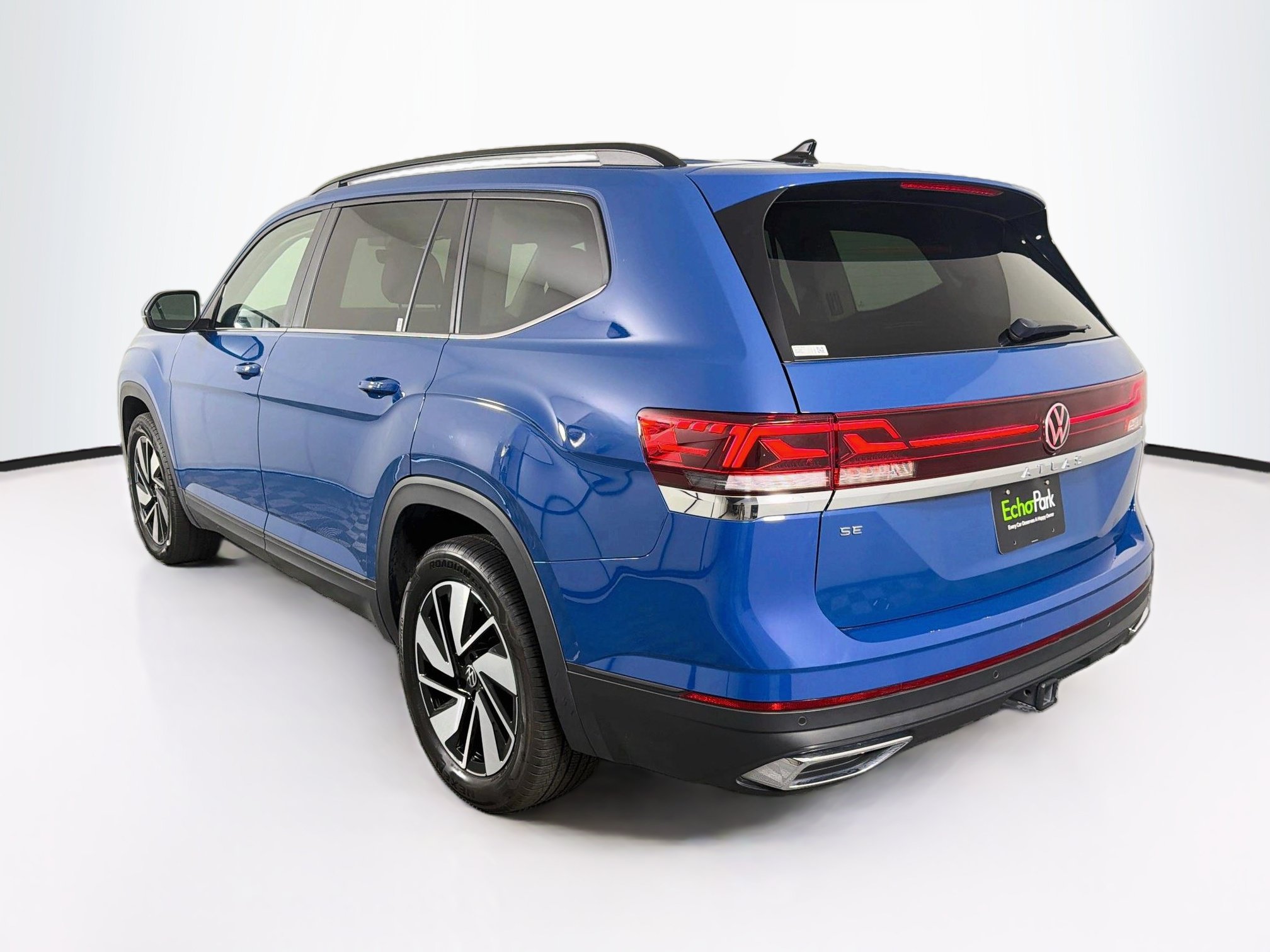 Used 2026 Volkswagen Atlas SE FWD image 5