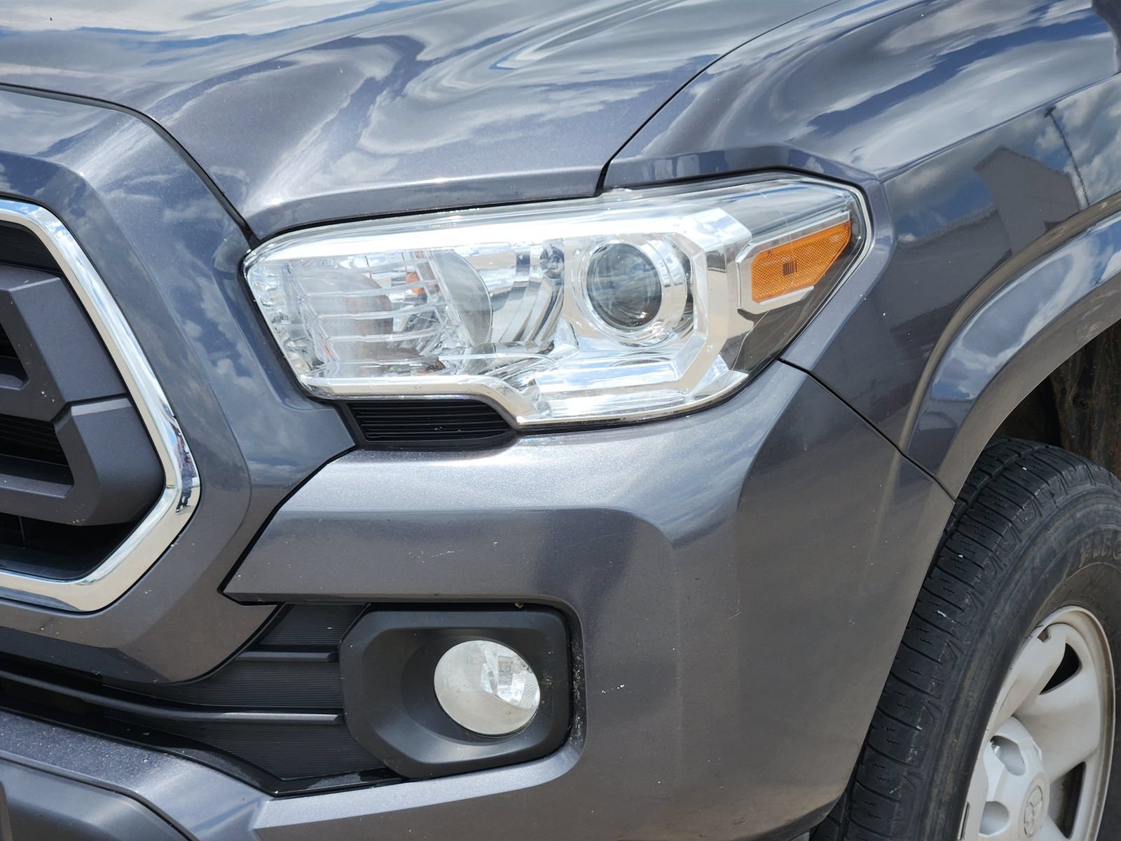 Used 2022 Toyota Tacoma SR5 RWD image 11