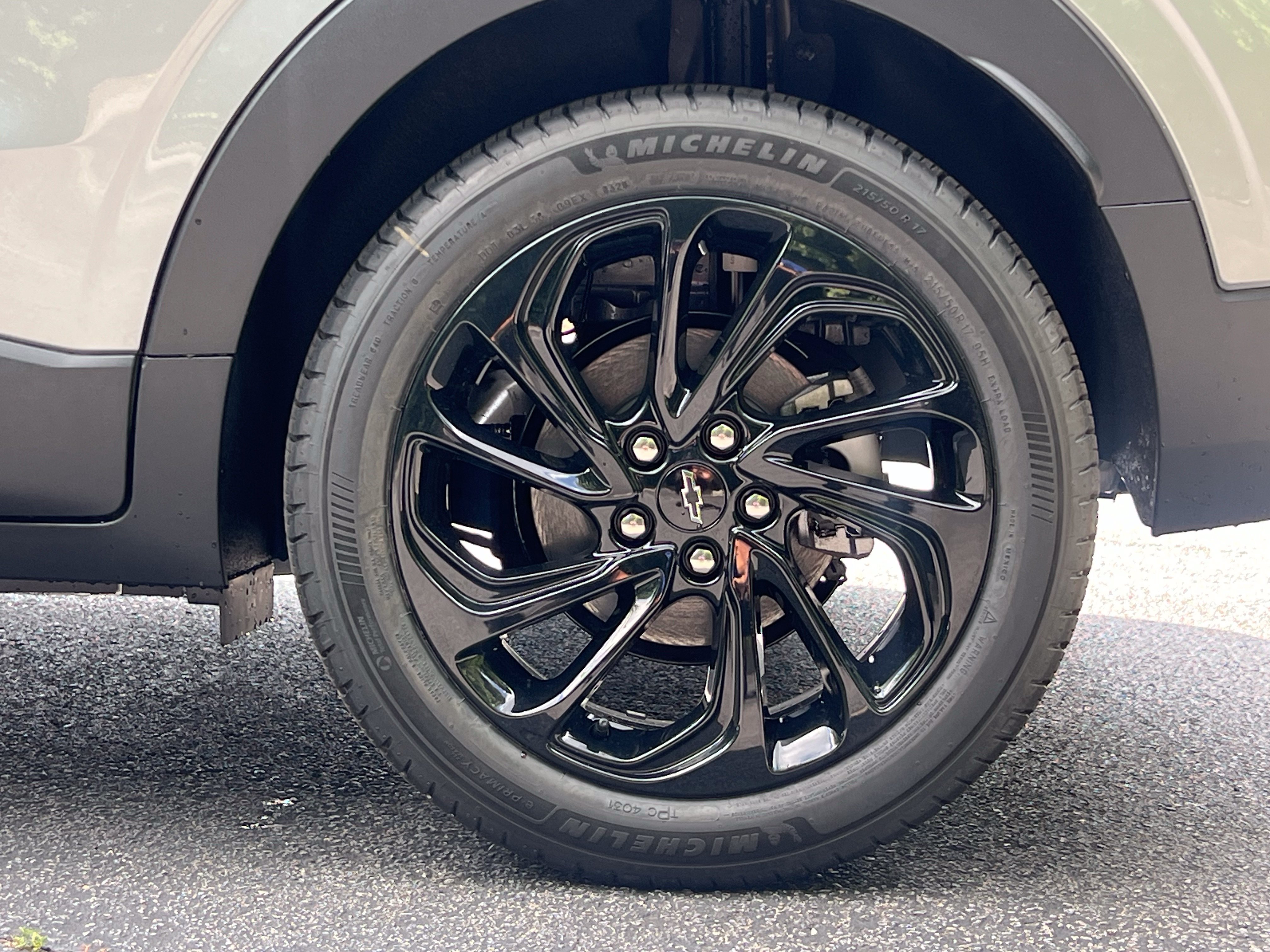 New 2027 Chevrolet Bolt RS w/ Technology Package FWD image 39