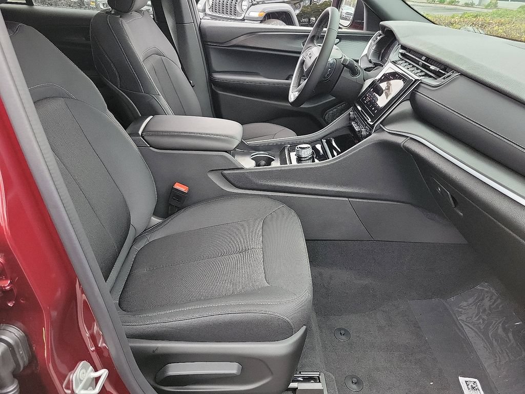 New 2025 Jeep Grand Cherokee Laredo X AWD/4WD image 14