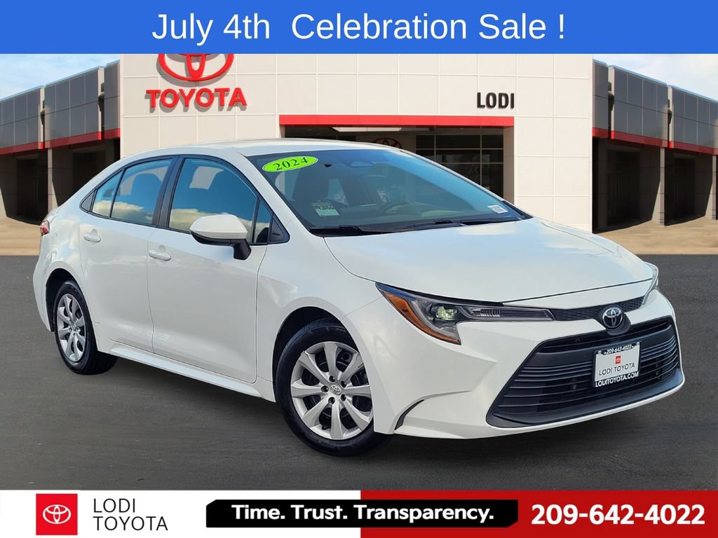 Used 2024 Toyota Corolla LE FWD image 1