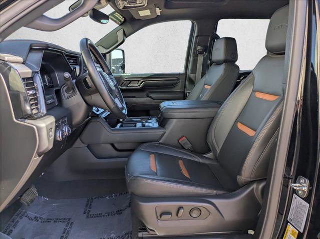 Used 2024 GMC Sierra 2500 AT4 w/ AT4 Premium Plus Package AWD/4WD image 18