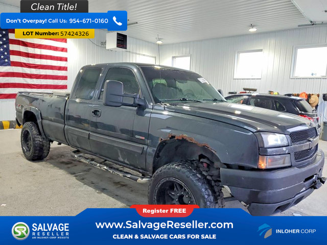 Used 2004 Chevrolet Silverado 2500 LS w/ Heavy-Duty Power Package AWD/4WD image 5