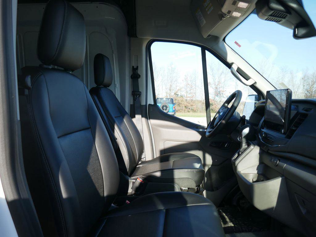 New 2026 Ford Transit 250 148 Medium Roof image 10