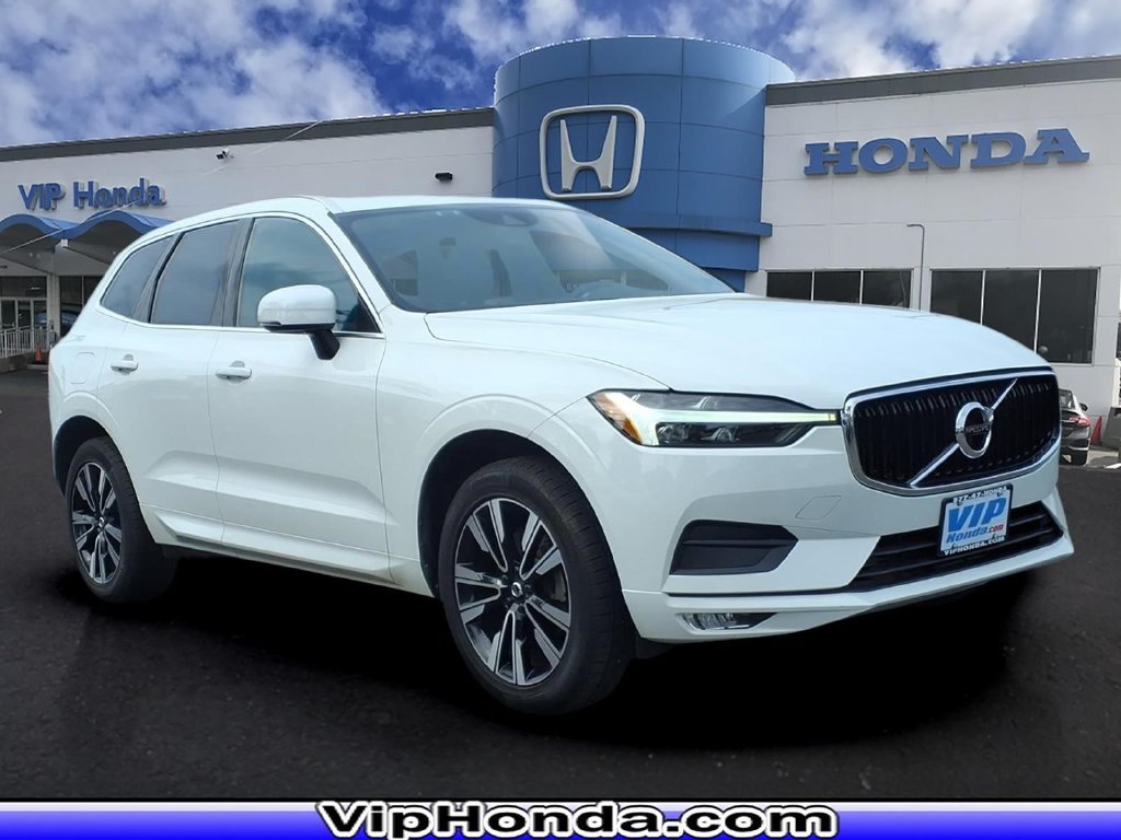 Used 2021 Volvo XC60 T5 Momentum w/ Climate Package