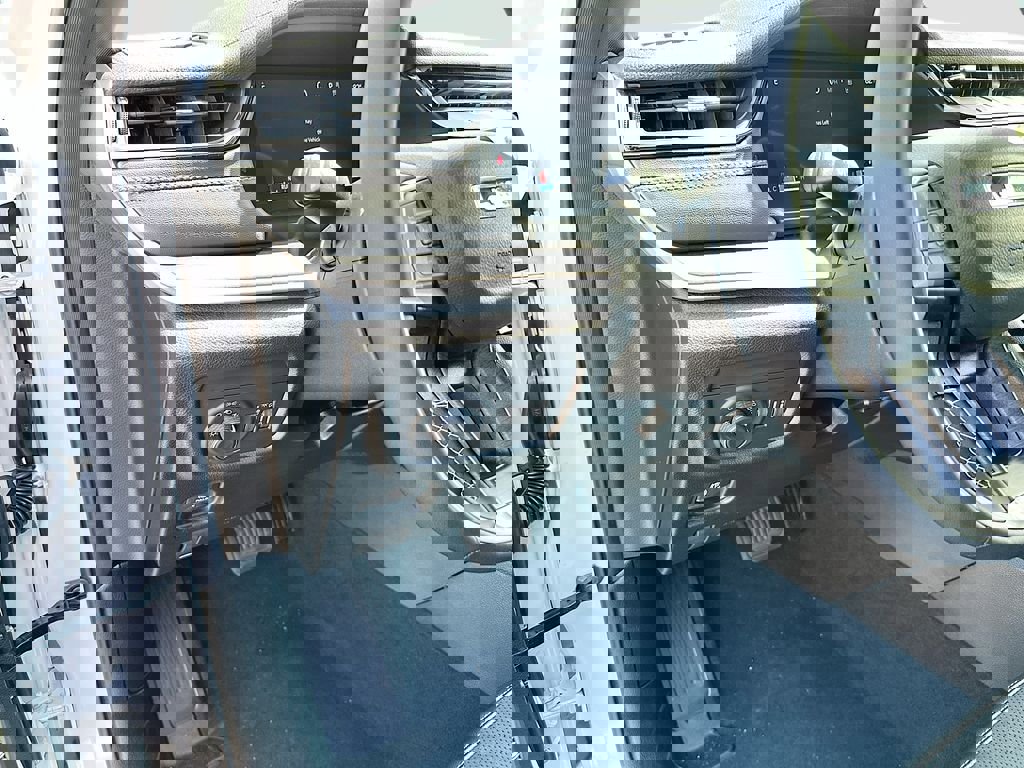 New 2026 Jeep Grand Cherokee Altitude image 10