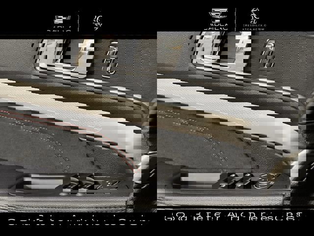 Used 2018 Ford Explorer XLT w/ Equipment Group 202A image 20