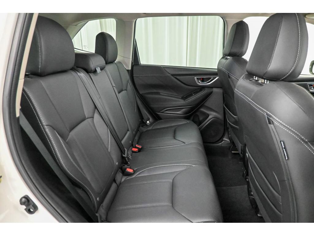 Used 2022 Subaru Forester Touring image 18