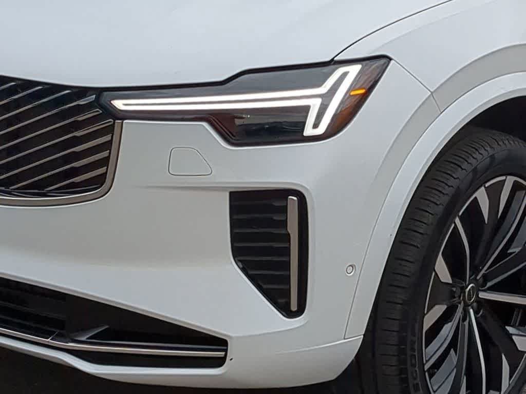 Certified 2026 Volvo XC90 B6 Plus AWD/4WD image 10