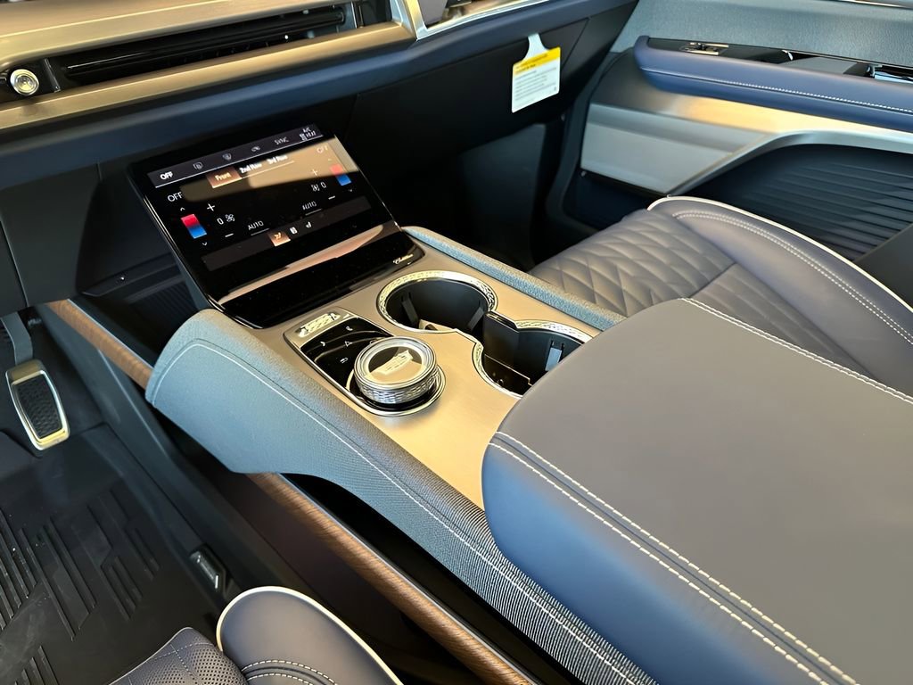 New 2026 Cadillac Vistiq Premium Luxury image 38