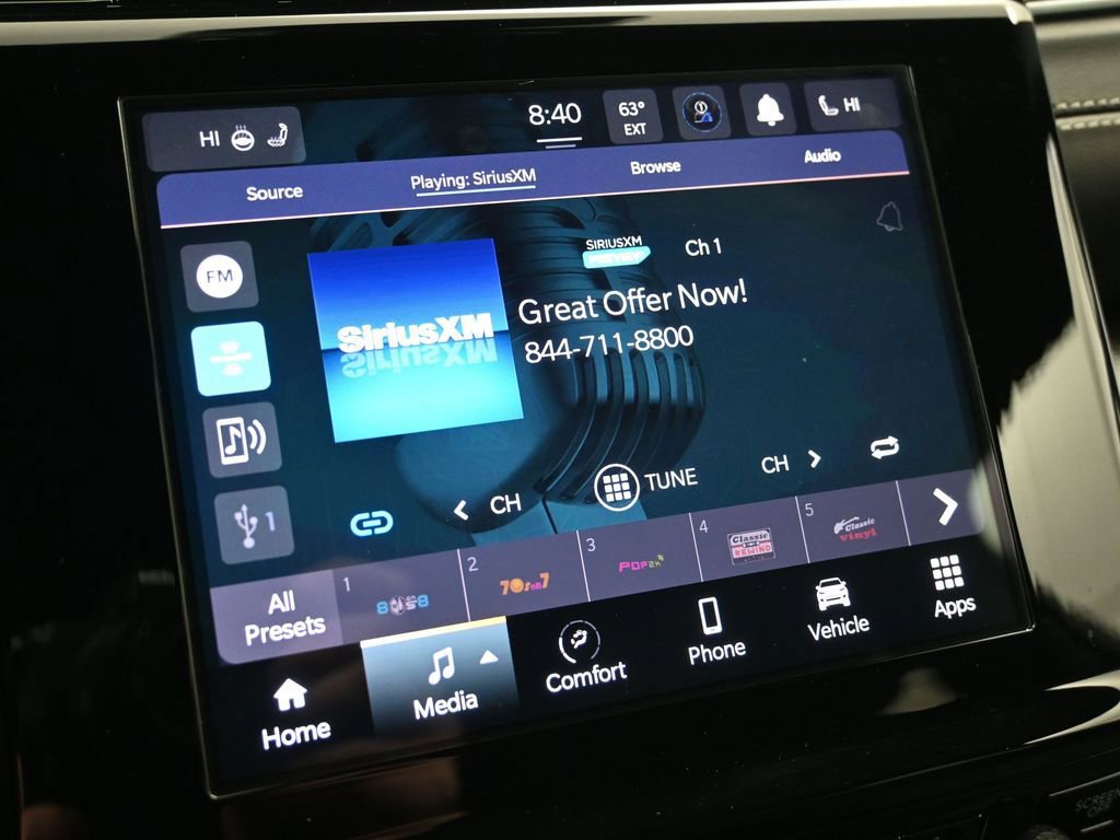 Used 2025 Jeep Grand Cherokee L Altitude image 18