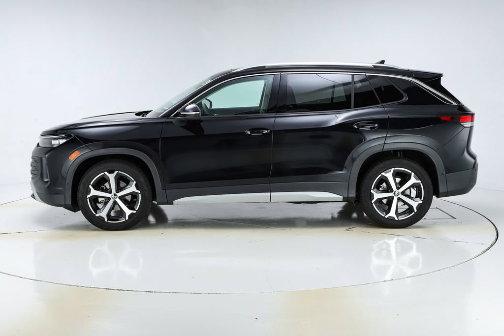 New 2026 Volkswagen Tiguan SE image 2