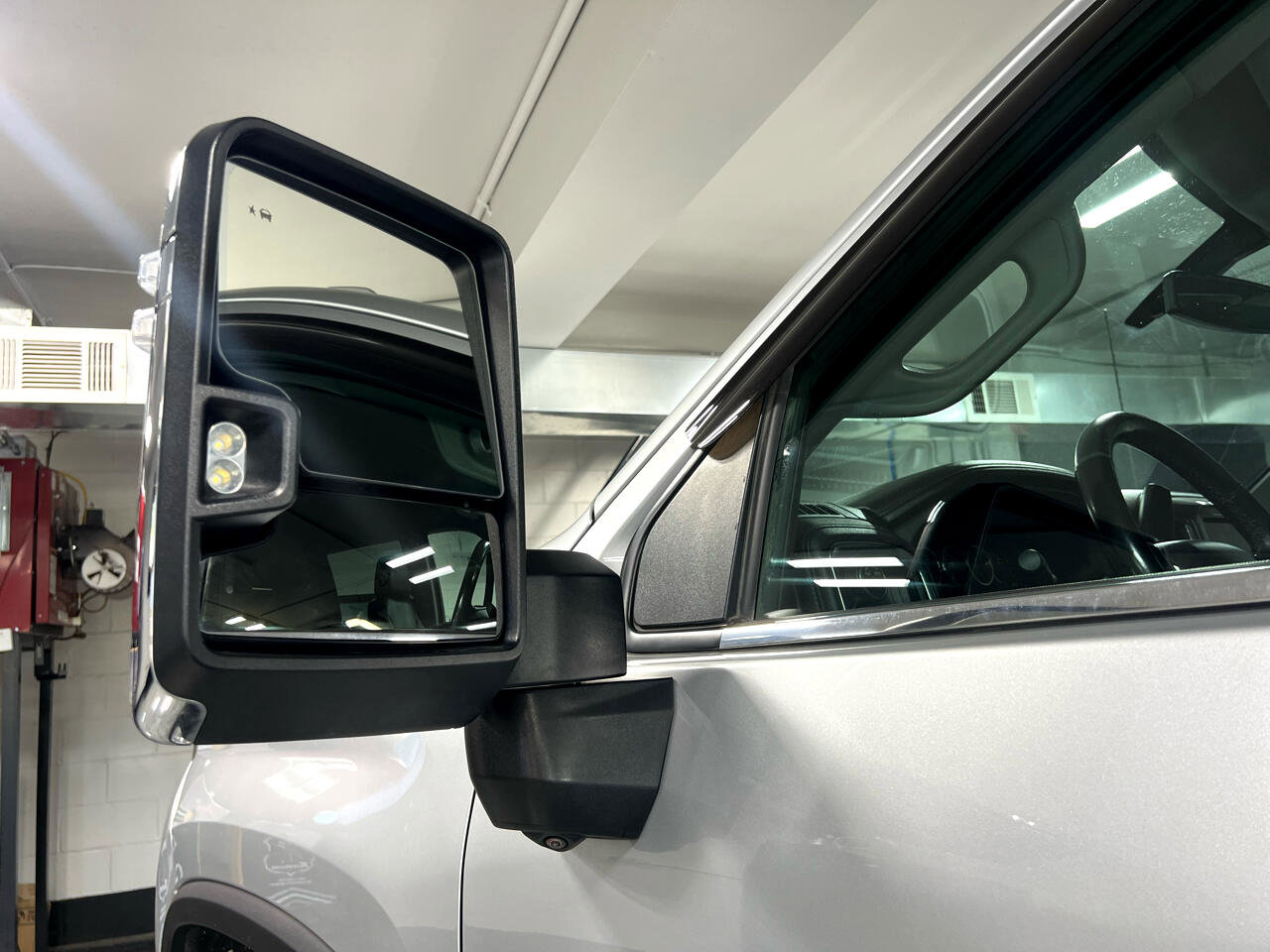 Used 2022 Chevrolet Silverado 3500 LTZ image 17
