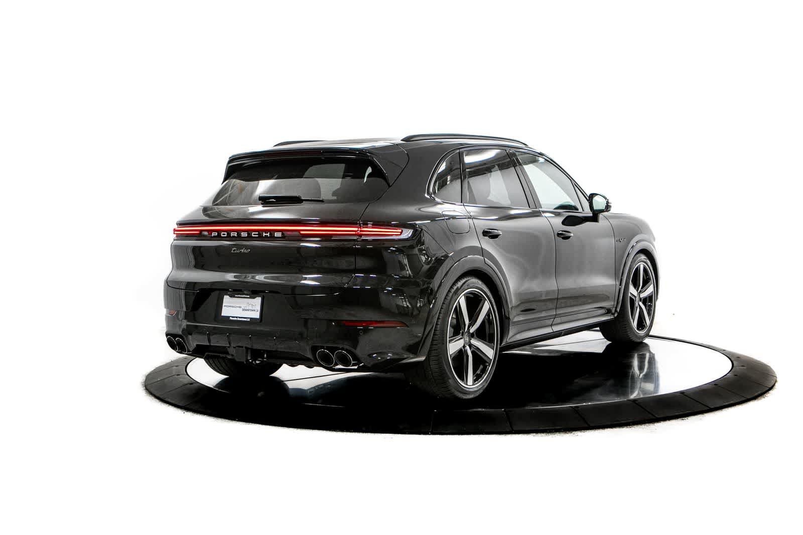 New 2026 Porsche Cayenne Turbo AWD/4WD image 7