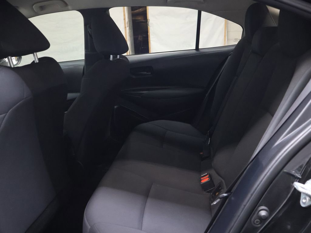 Used 2022 Toyota Corolla LE image 14