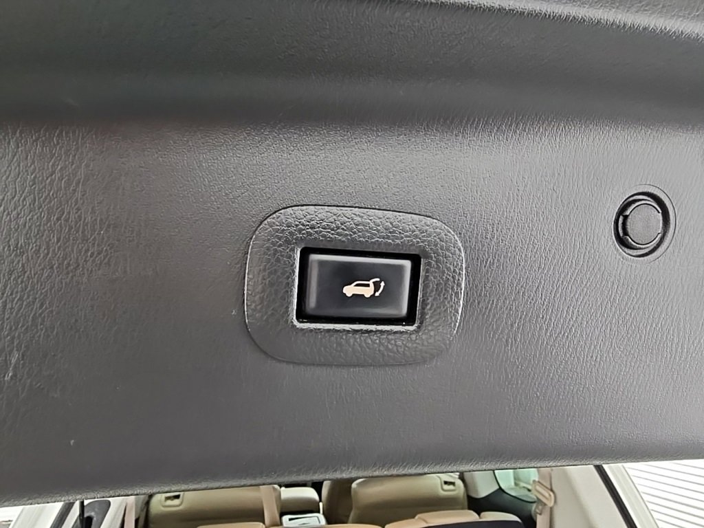 Used 2018 Nissan Armada Platinum w/ Captain Seat Package image 38