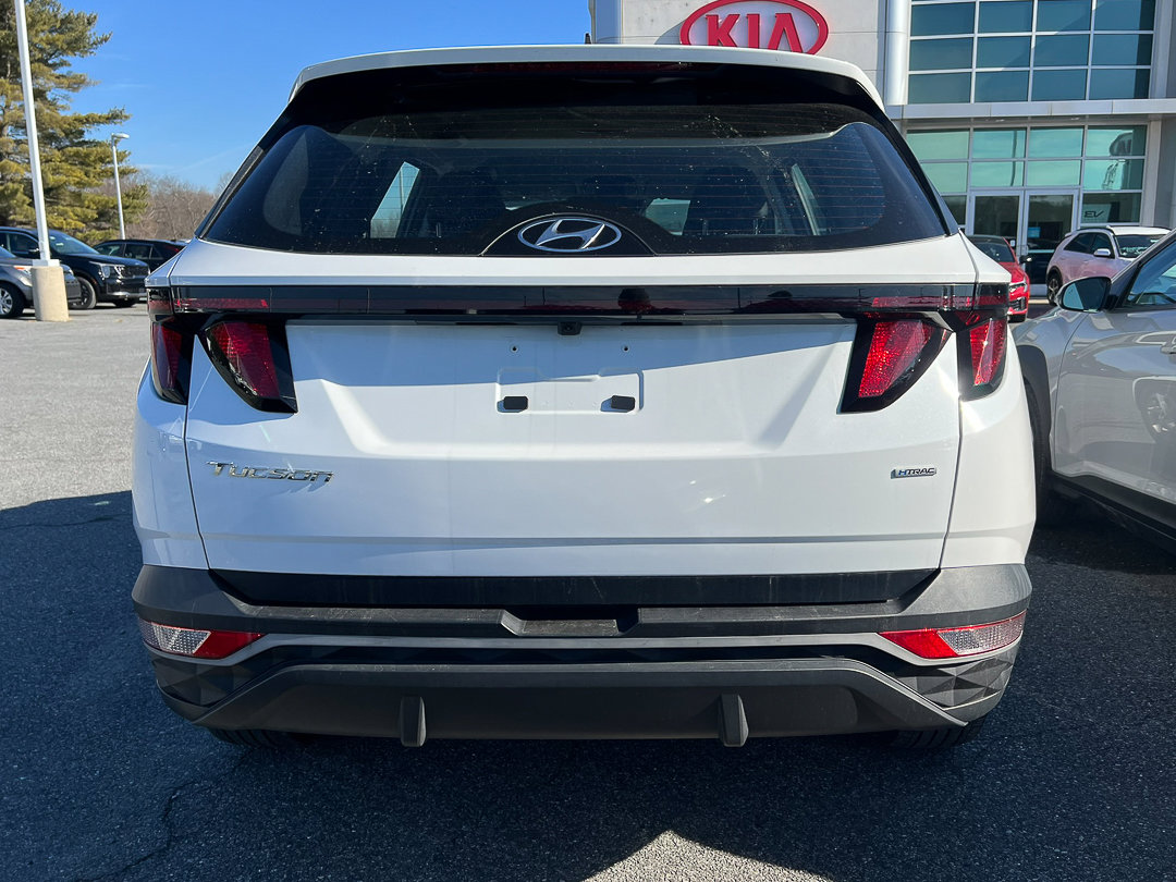 Used 2023 Hyundai Tucson SE image 4