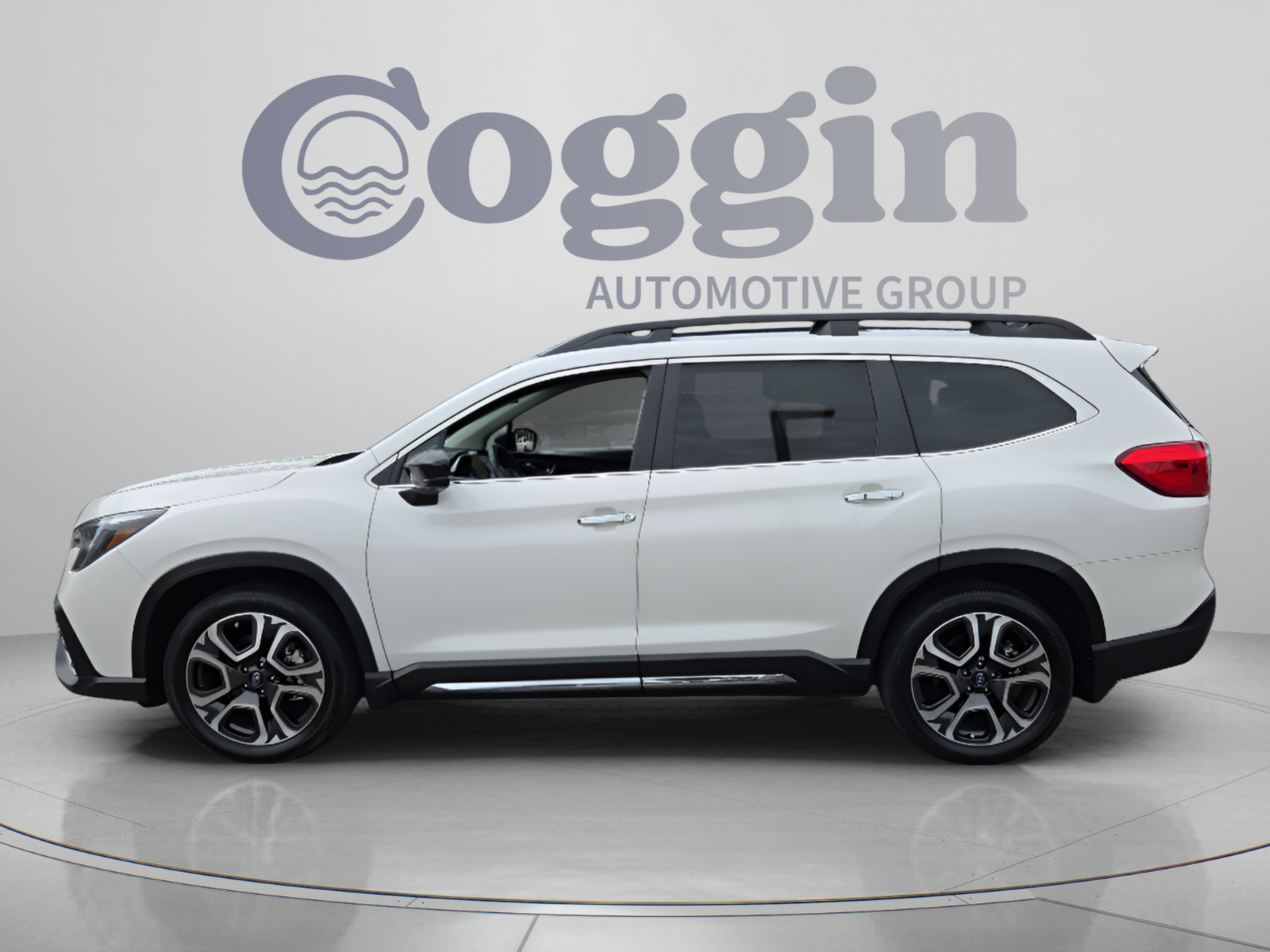 Used 2024 Subaru Ascent Touring AWD/4WD image 2