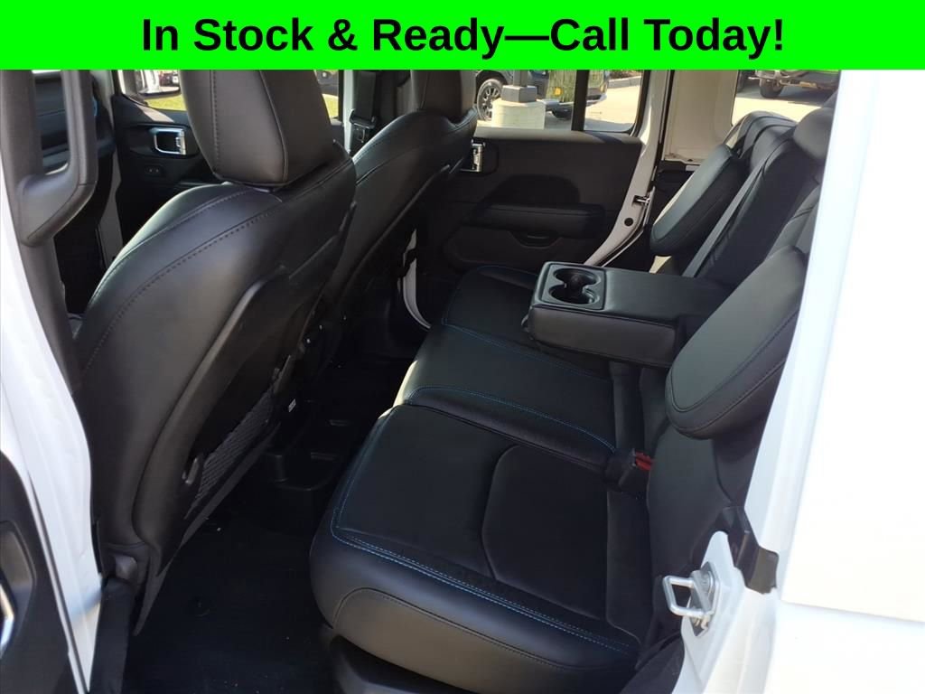Used 2024 Jeep Wrangler High Altitude AWD/4WD image 27