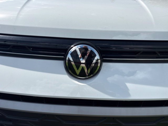 New 2026 Volkswagen Taos SE AWD/4WD image 3