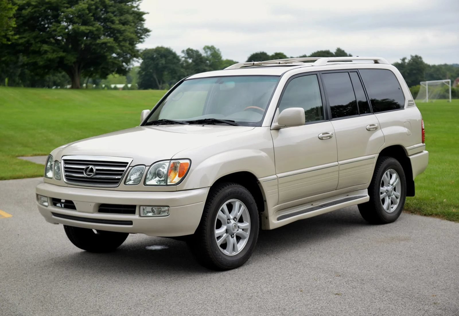 Used 2005 Lexus LX 470 4WD image 9