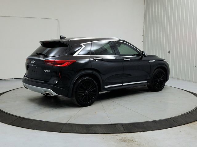 Used 2023 INFINITI QX50 Sensory w/ Accent Package image 7