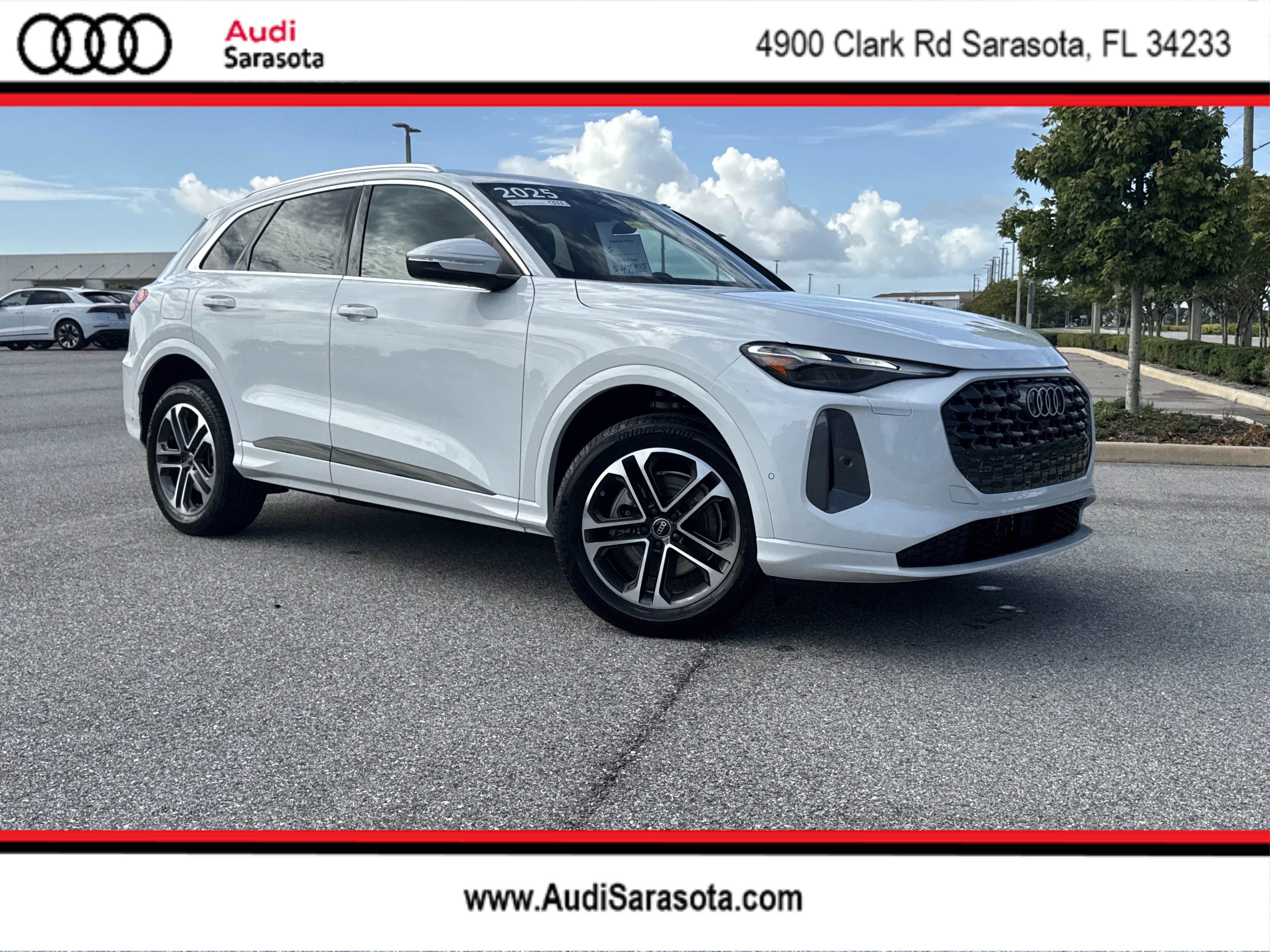 Certified 2025 Audi Q5 Premium w/ Convenience Package AWD/4WD image 1